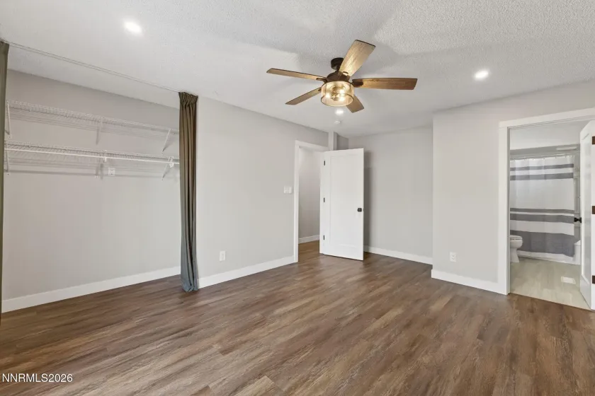 908 Pinewood, Sparks, Nevada 89434, 4 Bedrooms Bedrooms, ,2 BathroomsBathrooms,Residential,Residential,Pinewood,260000529