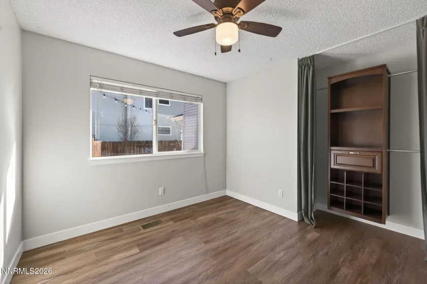 908 Pinewood, Sparks, Nevada 89434, 4 Bedrooms Bedrooms, ,2 BathroomsBathrooms,Residential,Residential,Pinewood,260000529