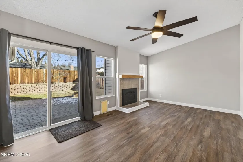 908 Pinewood, Sparks, Nevada 89434, 4 Bedrooms Bedrooms, ,2 BathroomsBathrooms,Residential,Residential,Pinewood,260000529