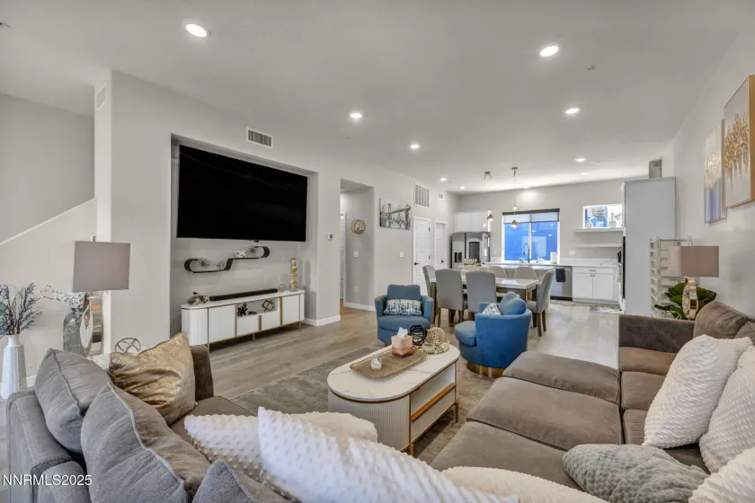 150 Rissone, Reno, Nevada 89503, 3 Bedrooms Bedrooms, ,3 BathroomsBathrooms,Residential Lease,Manufactured,Rissone,260000538