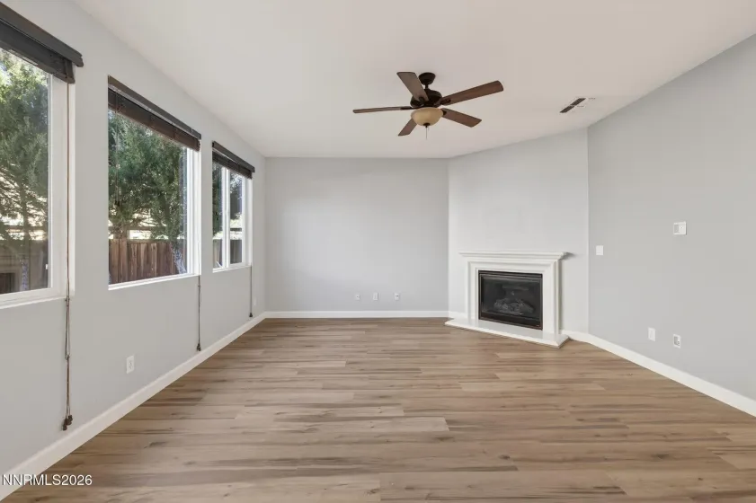 7422 Windswept, Sparks, Nevada 89436, 4 Bedrooms Bedrooms, ,3 BathroomsBathrooms,Residential,Residential,Windswept,250005921