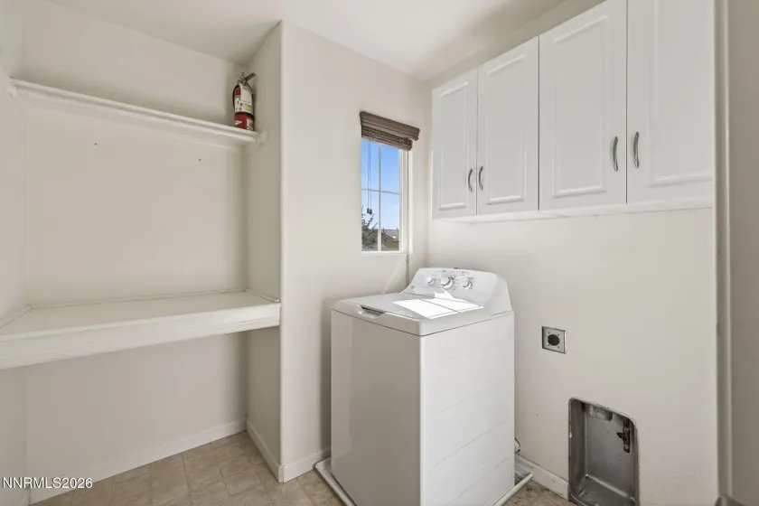 7422 Windswept, Sparks, Nevada 89436, 4 Bedrooms Bedrooms, ,3 BathroomsBathrooms,Residential,Residential,Windswept,250005921