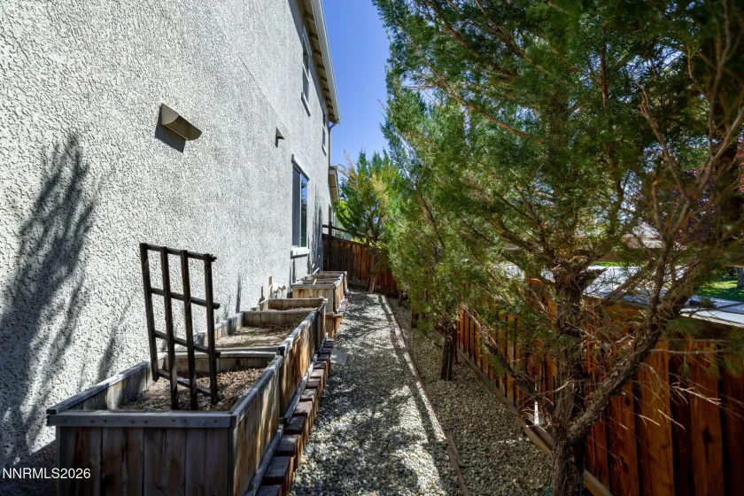 7422 Windswept, Sparks, Nevada 89436, 4 Bedrooms Bedrooms, ,3 BathroomsBathrooms,Residential,Residential,Windswept,250005921