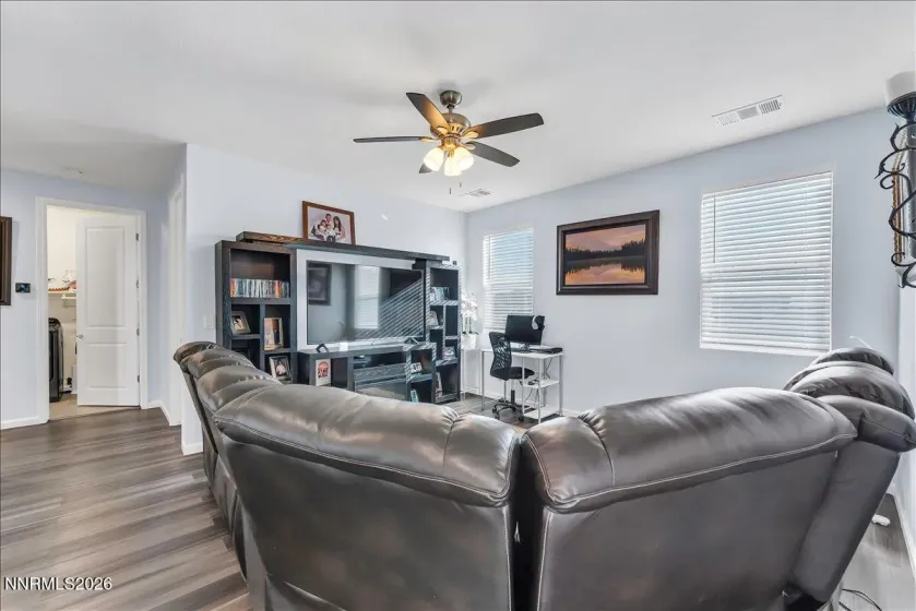 2139 Roaring Fork, Sparks, Nevada 89436, 4 Bedrooms Bedrooms, ,3 BathroomsBathrooms,Residential,Residential,Roaring Fork,260000539