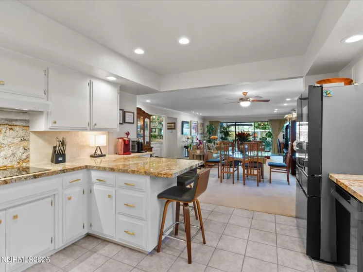 4833 Lakeridge, Reno, Nevada 89509, 2 Bedrooms Bedrooms, ,3 BathroomsBathrooms,Residential,Residential,Lakeridge,250055036