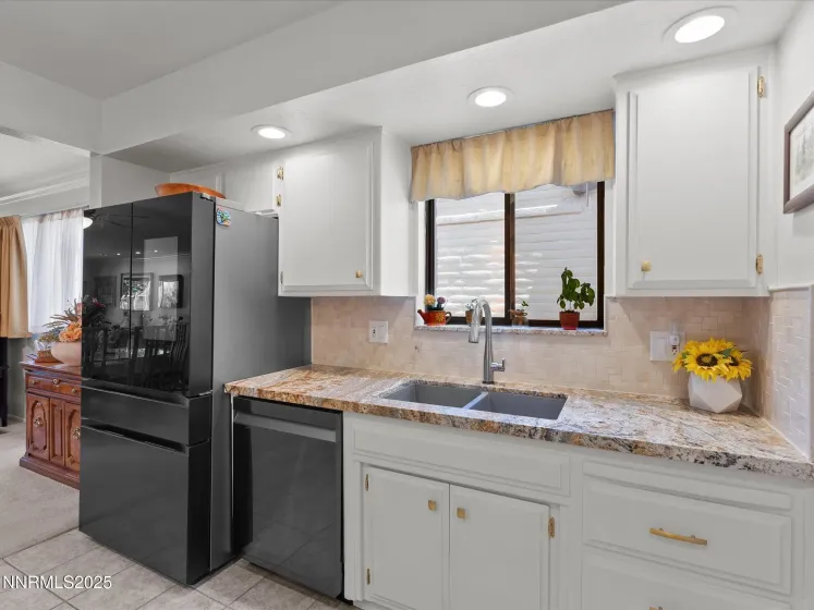 4833 Lakeridge, Reno, Nevada 89509, 2 Bedrooms Bedrooms, ,3 BathroomsBathrooms,Residential,Residential,Lakeridge,250055036