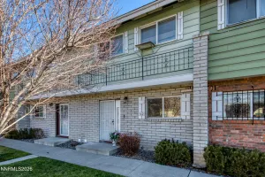 562 Smithridge, Reno, Nevada 89502, 2 Bedrooms Bedrooms, ,2 BathroomsBathrooms,Residential,Residential,Smithridge,260000545