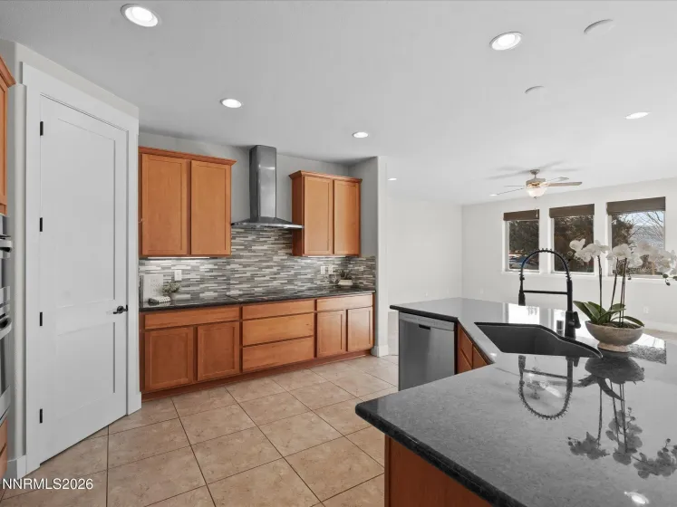 5585 Hidden Valley, Reno, Nevada 89502, 4 Bedrooms Bedrooms, ,3 BathroomsBathrooms,Residential,Residential,Hidden Valley,260000546