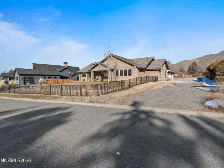 5585 Hidden Valley, Reno, Nevada 89502, 4 Bedrooms Bedrooms, ,3 BathroomsBathrooms,Residential,Residential,Hidden Valley,260000546