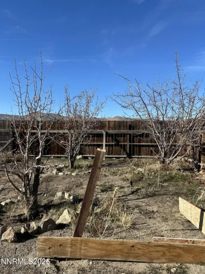 2 Pinehurst, Yerington, Nevada 89447, 3 Bedrooms Bedrooms, ,2 BathroomsBathrooms,Residential,Residential,Pinehurst,260000550