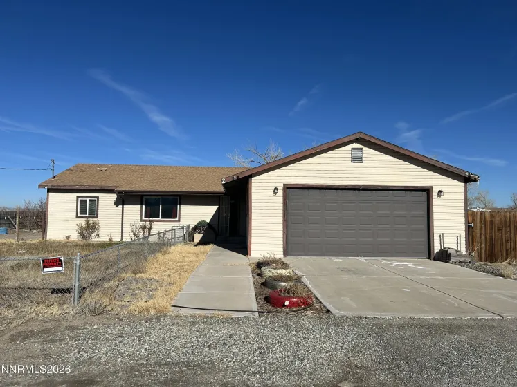2 Pinehurst, Yerington, Nevada 89447, 3 Bedrooms Bedrooms, ,2 BathroomsBathrooms,Residential,Residential,Pinehurst,260000550