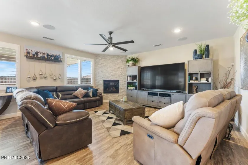 477 Scenic Ridge, Reno, Nevada 89506, 3 Bedrooms Bedrooms, ,2 BathroomsBathrooms,Residential,Residential,Scenic Ridge,260000553