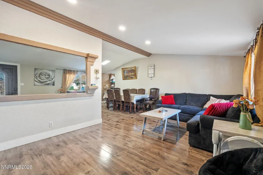 317 M, Sparks, Nevada 89431, 6 Bedrooms Bedrooms, ,2 BathroomsBathrooms,Residential,Residential,M,260000577