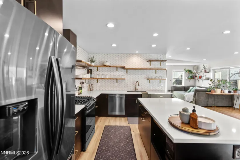 536 Sinclair, Reno, Nevada 89501, 2 Bedrooms Bedrooms, ,3 BathroomsBathrooms,Residential,Residential,Sinclair,260000579