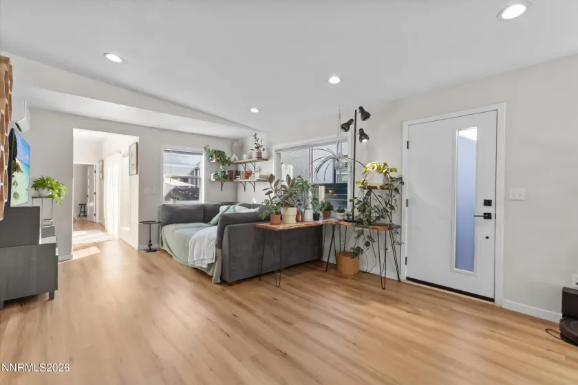 536 Sinclair, Reno, Nevada 89501, 2 Bedrooms Bedrooms, ,3 BathroomsBathrooms,Residential,Residential,Sinclair,260000579