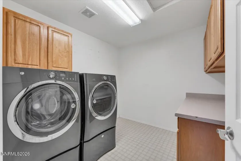 65 Rook, Sparks, Nevada 89441, 4 Bedrooms Bedrooms, ,3 BathroomsBathrooms,Residential,Residential,Rook,260000586