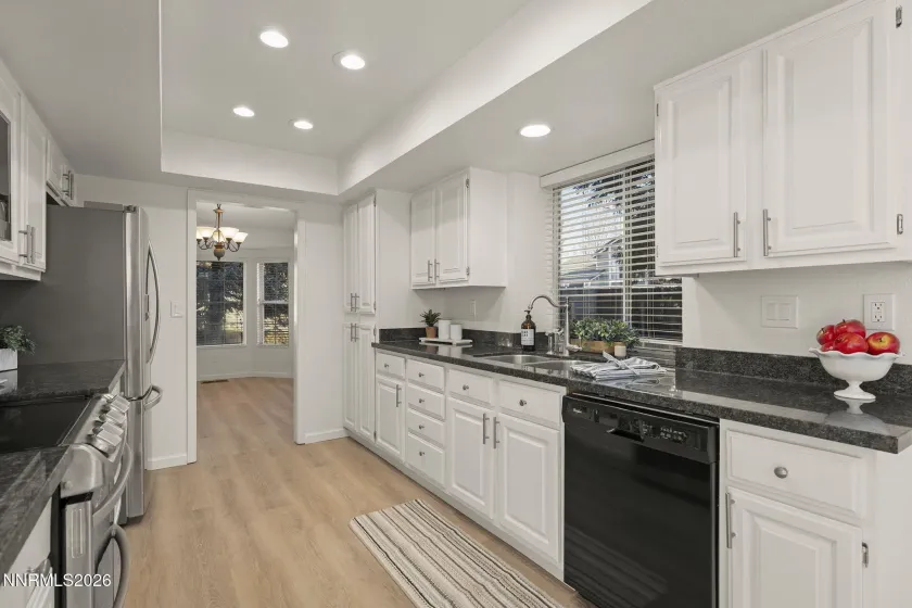 1024 Mayflower, Reno, Nevada 89509, 3 Bedrooms Bedrooms, ,2 BathroomsBathrooms,Residential,Residential,Mayflower,260000592