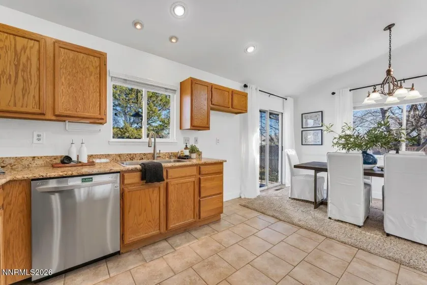 260 Veronica, Sparks, Nevada 89436, 3 Bedrooms Bedrooms, ,2 BathroomsBathrooms,Residential,Residential,Veronica,260000596