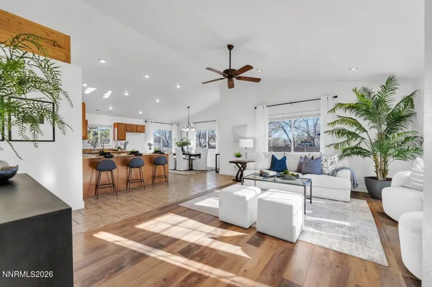 260 Veronica, Sparks, Nevada 89436, 3 Bedrooms Bedrooms, ,2 BathroomsBathrooms,Residential,Residential,Veronica,260000596