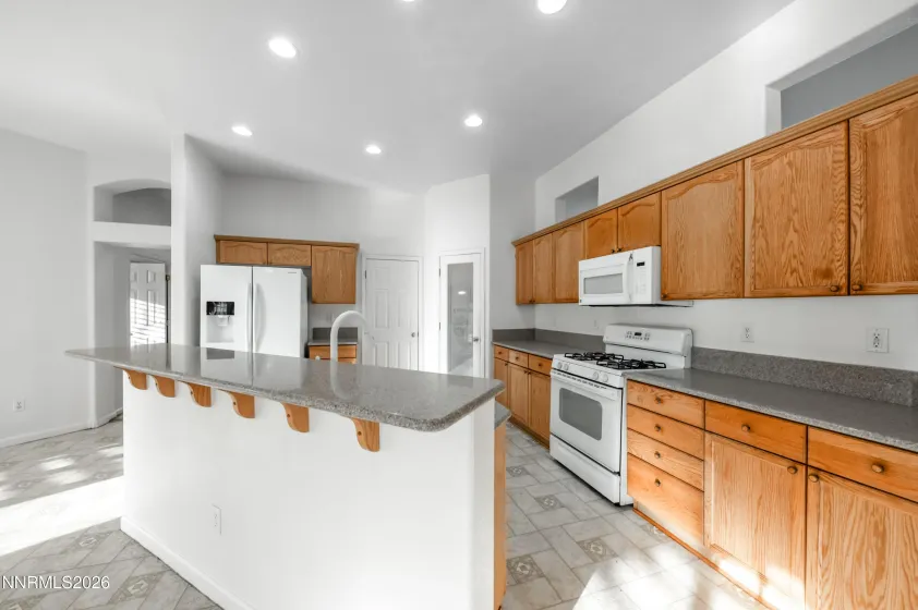 10145 Lucente, Reno, Nevada 89521, 4 Bedrooms Bedrooms, ,2 BathroomsBathrooms,Residential,Residential,Lucente,260000601