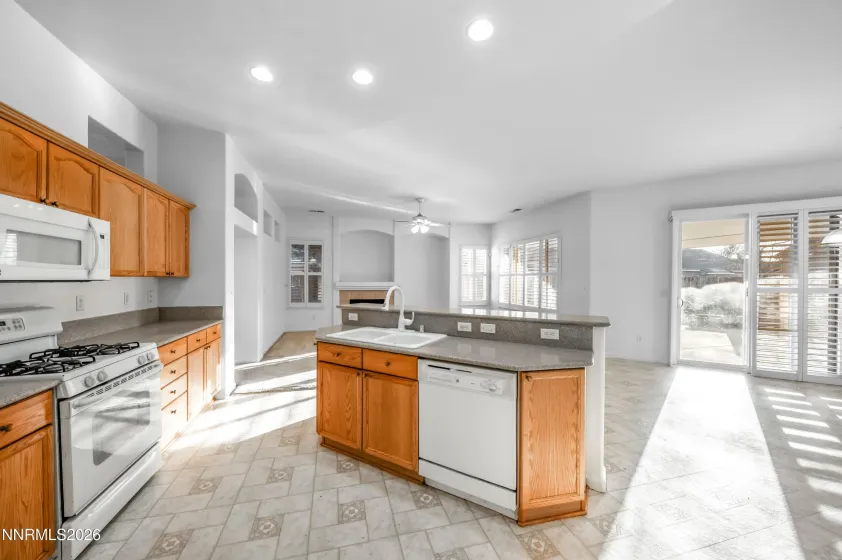 10145 Lucente, Reno, Nevada 89521, 4 Bedrooms Bedrooms, ,2 BathroomsBathrooms,Residential,Residential,Lucente,260000601