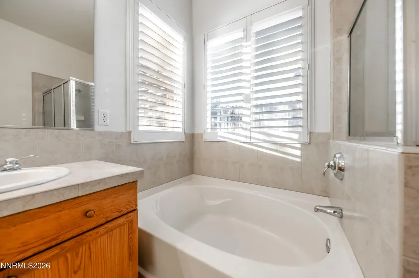 10145 Lucente, Reno, Nevada 89521, 4 Bedrooms Bedrooms, ,2 BathroomsBathrooms,Residential,Residential,Lucente,260000601