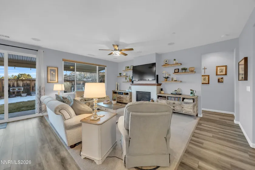 2823 Kimberlite, Sparks, Nevada 89436, 4 Bedrooms Bedrooms, ,3 BathroomsBathrooms,Residential,Residential,Kimberlite,260000608