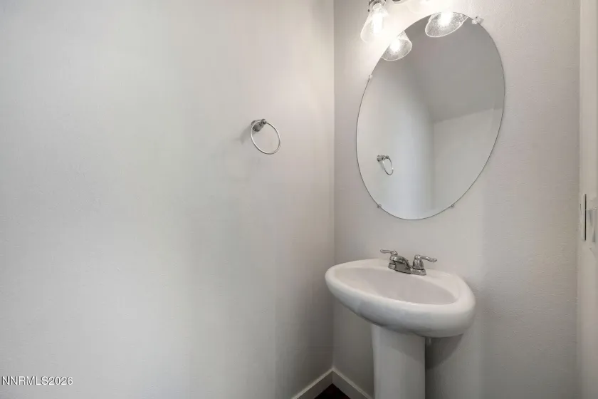 530 Gloria May, Reno, Nevada 89503, 2 Bedrooms Bedrooms, ,3 BathroomsBathrooms,Residential,Residential,Gloria May,260000611