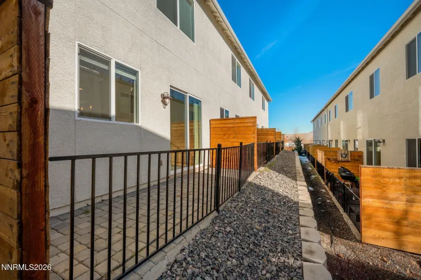 530 Gloria May, Reno, Nevada 89503, 2 Bedrooms Bedrooms, ,3 BathroomsBathrooms,Residential,Residential,Gloria May,260000611