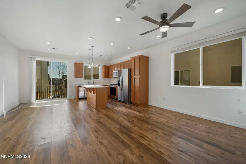 530 Gloria May, Reno, Nevada 89503, 2 Bedrooms Bedrooms, ,3 BathroomsBathrooms,Residential,Residential,Gloria May,260000611