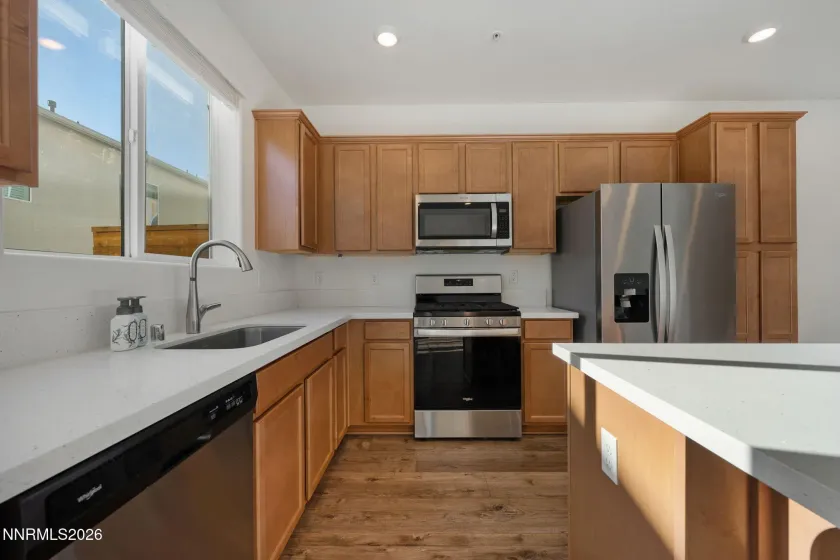 530 Gloria May, Reno, Nevada 89503, 2 Bedrooms Bedrooms, ,3 BathroomsBathrooms,Residential,Residential,Gloria May,260000611