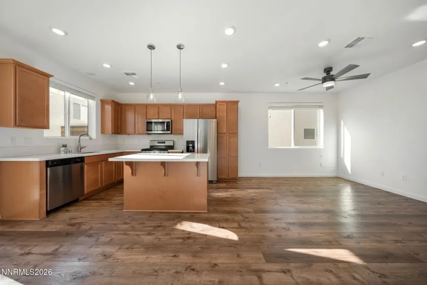 530 Gloria May, Reno, Nevada 89503, 2 Bedrooms Bedrooms, ,3 BathroomsBathrooms,Residential,Residential,Gloria May,260000611