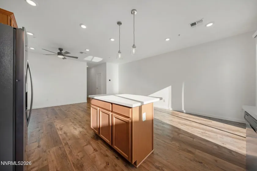 530 Gloria May, Reno, Nevada 89503, 2 Bedrooms Bedrooms, ,3 BathroomsBathrooms,Residential,Residential,Gloria May,260000611