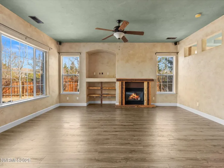 7483 Europa, Sparks, Nevada 89436, 4 Bedrooms Bedrooms, ,2 BathroomsBathrooms,Residential,Residential,Europa,260000621