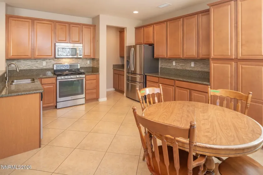 1413 Bluewood, Reno, Nevada 89523, 3 Bedrooms Bedrooms, ,2 BathroomsBathrooms,Residential,Residential,Bluewood,260000622