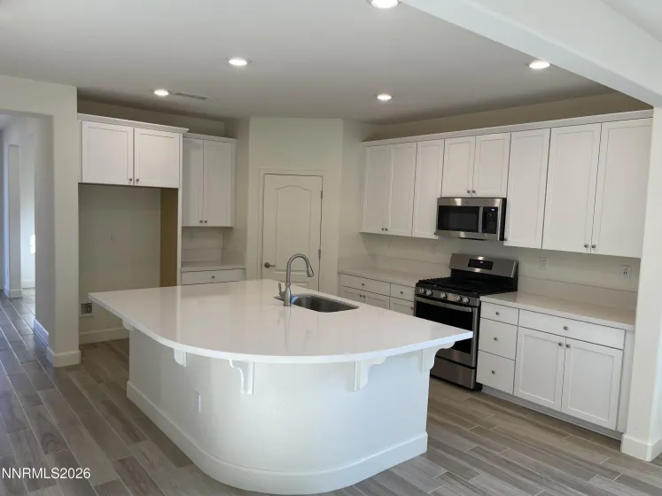 6041 Red Stable, Sparks, Nevada 89436, 3 Bedrooms Bedrooms, ,2 BathroomsBathrooms,Residential,Residential,Red Stable,260000633
