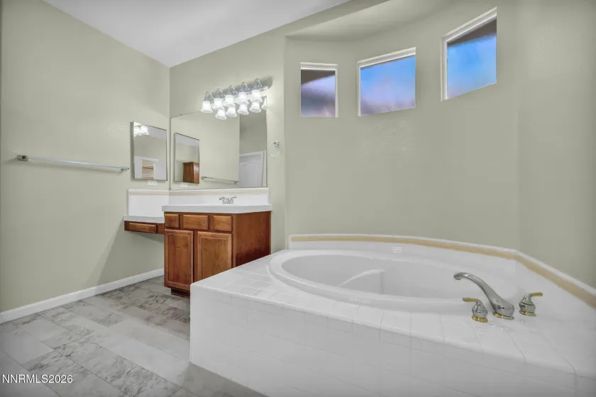 3194 10 Mile, Sparks, Nevada 89436, 5 Bedrooms Bedrooms, ,5 BathroomsBathrooms,Residential,Residential,10 Mile,260000634