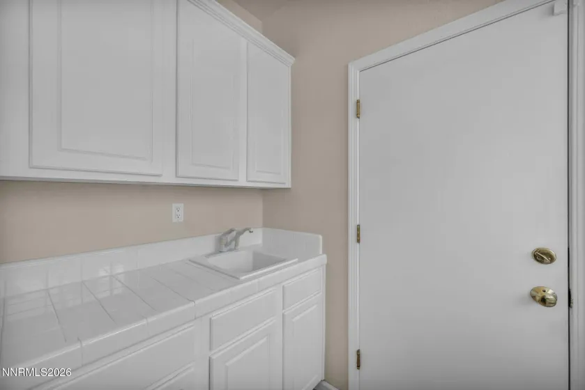 3194 10 Mile, Sparks, Nevada 89436, 5 Bedrooms Bedrooms, ,5 BathroomsBathrooms,Residential,Residential,10 Mile,260000634