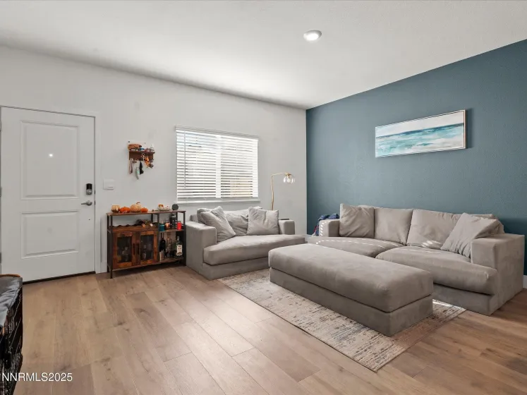 4232 Fawnridge, Reno, Nevada 89523, 3 Bedrooms Bedrooms, ,3 BathroomsBathrooms,Residential,Residential,Fawnridge,250058590