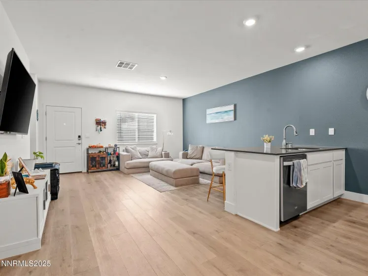 4232 Fawnridge, Reno, Nevada 89523, 3 Bedrooms Bedrooms, ,3 BathroomsBathrooms,Residential,Residential,Fawnridge,250058590