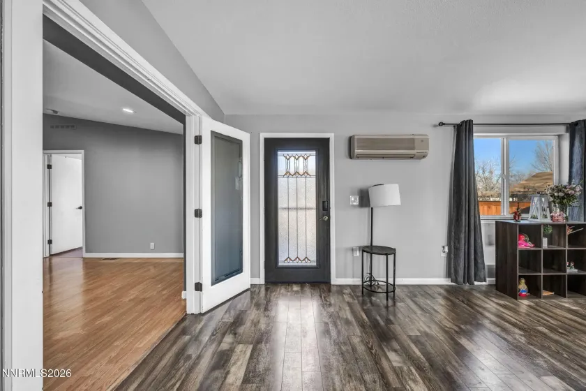 410 Paramount, Reno, Nevada 89506, 3 Bedrooms Bedrooms, ,2 BathroomsBathrooms,Residential,Residential,Paramount,260000637