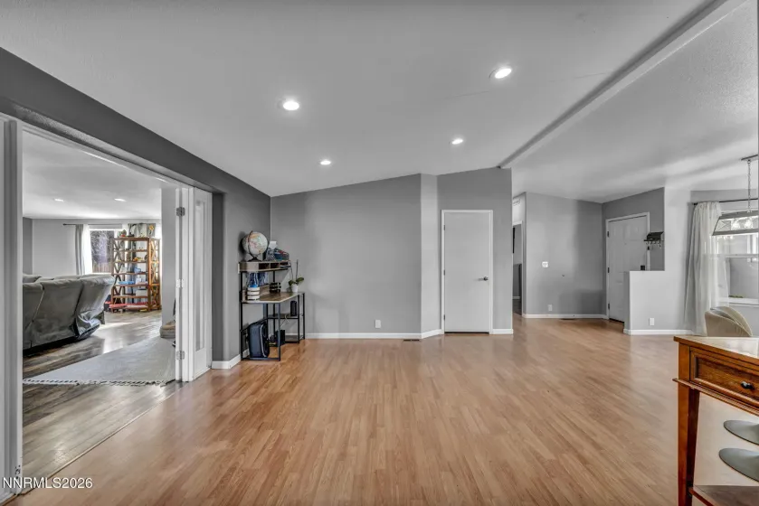 410 Paramount, Reno, Nevada 89506, 3 Bedrooms Bedrooms, ,2 BathroomsBathrooms,Residential,Residential,Paramount,260000637