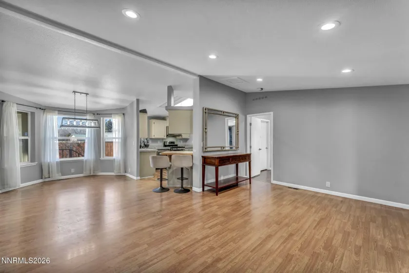 410 Paramount, Reno, Nevada 89506, 3 Bedrooms Bedrooms, ,2 BathroomsBathrooms,Residential,Residential,Paramount,260000637