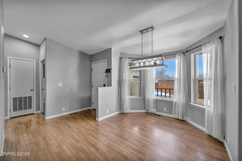 410 Paramount, Reno, Nevada 89506, 3 Bedrooms Bedrooms, ,2 BathroomsBathrooms,Residential,Residential,Paramount,260000637