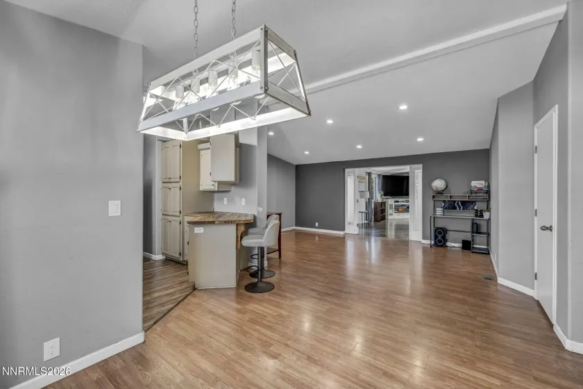 410 Paramount, Reno, Nevada 89506, 3 Bedrooms Bedrooms, ,2 BathroomsBathrooms,Residential,Residential,Paramount,260000637