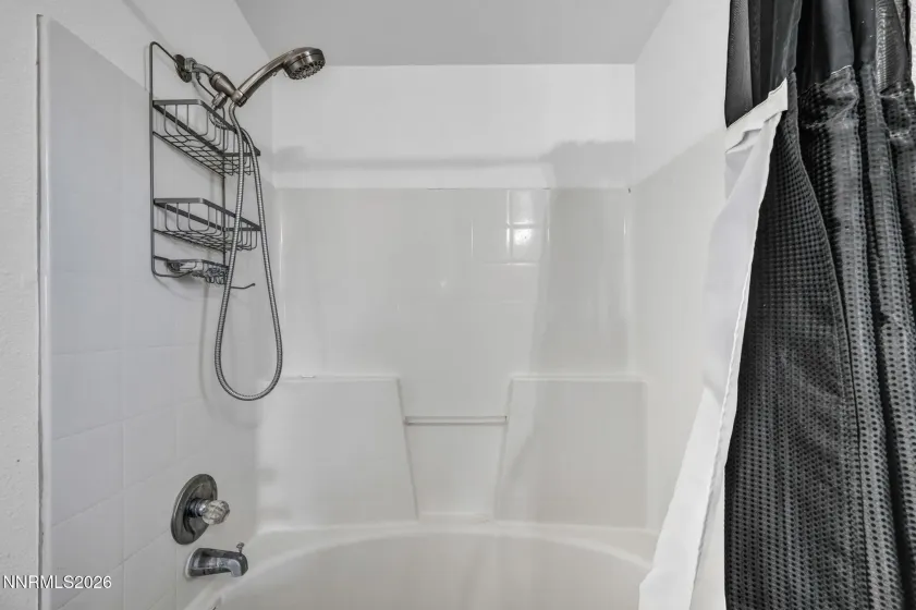 410 Paramount, Reno, Nevada 89506, 3 Bedrooms Bedrooms, ,2 BathroomsBathrooms,Residential,Residential,Paramount,260000637