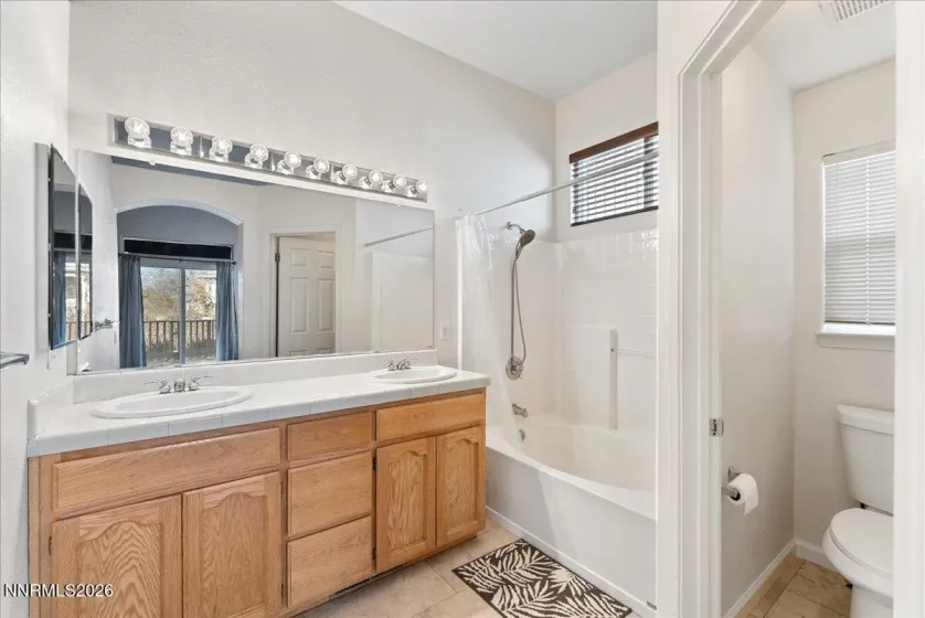 7214 Grand Island, Sparks, Nevada 89436, 3 Bedrooms Bedrooms, ,2 BathroomsBathrooms,Residential,Residential,Grand Island,260000641