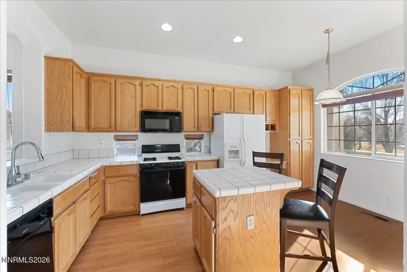 7214 Grand Island, Sparks, Nevada 89436, 3 Bedrooms Bedrooms, ,2 BathroomsBathrooms,Residential,Residential,Grand Island,260000641