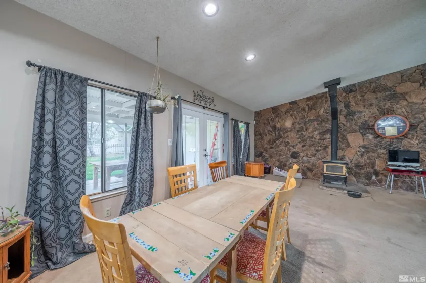 10880 Deodar, Reno, Nevada 89506, 4 Bedrooms Bedrooms, ,2 BathroomsBathrooms,Residential,Residential,Deodar,260000644