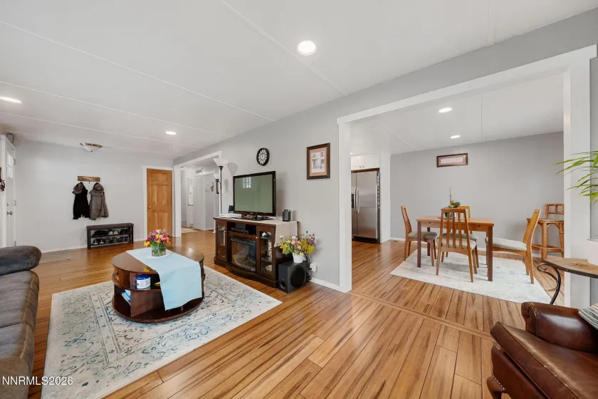 220 Aristocrat, Reno, Nevada 89506, 3 Bedrooms Bedrooms, ,2 BathroomsBathrooms,Residential,Residential,Aristocrat,260000645